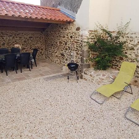 Gite De La Fecleval 6 Personnes Proche Du Puy Dufou Saint-Mesmin  Εξωτερικό φωτογραφία