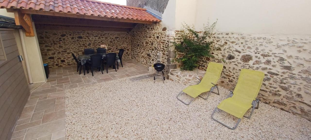Gite De La Fecleval 6 Personnes Proche Du Puy Dufou Saint-Mesmin  Εξωτερικό φωτογραφία